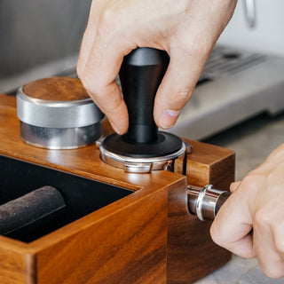 Sopresta Premium Kalibrierter Tamper mit Leveler 54 mm (Passend für Sage)