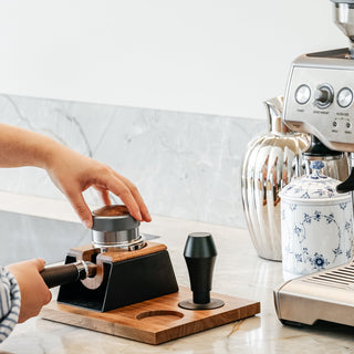 Sopresta Premium Tamper-Station für 58 mm aus Walnuss