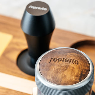 Sopresta Premium Kalibrierter Tamper mit Leveler 54 mm (Passend für Sage)