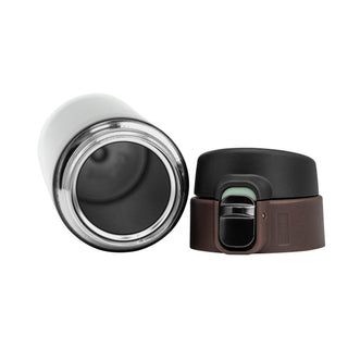 Sopresta Dobbeltvægget Termoflaske i Rustfrit stål - 450 ml i hvid med låg skruet af